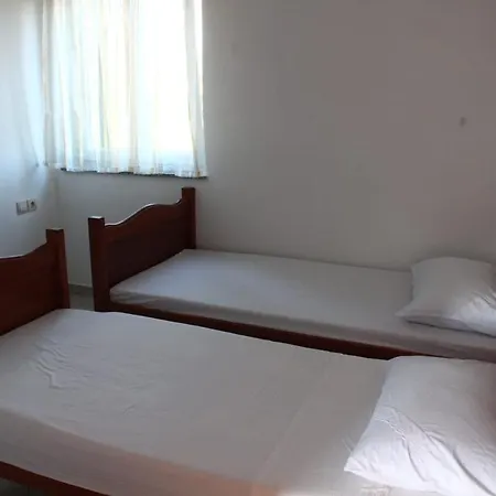 Apartment With Parking Space - 19064 Rogoznica (Sibenik-Knin)