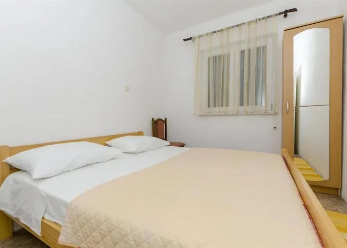 Daire With Parking Space - 19064 Rogoznica (Sibenik-Knin)