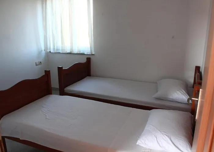 Apartamento With Parking Space - 19064 Rogoznica (Sibenik-Knin)